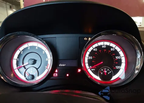 2020 Dodge Grand Caravan Sxt z USA, uszkodzony, nr VIN 2C4RDGCG8LR189665